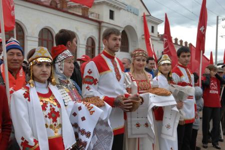 «Или левоцентристский поворот, или полное разрушение страны!» Репортаж о визите Г.А. Зюганова в Поволжье