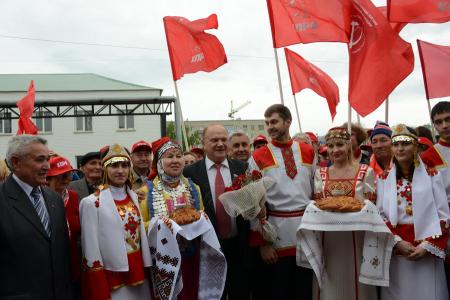 Началась рабочая поездка Г.А. Зюганова в Чувашскую Республику
