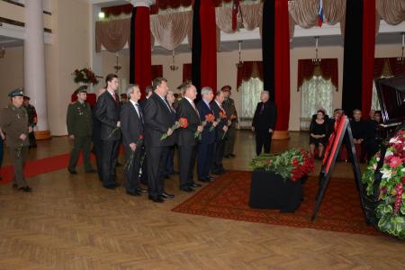 Г.А. Зюганов принял участие в панихиде по маршалу Советского Союза В.Г. Куликову