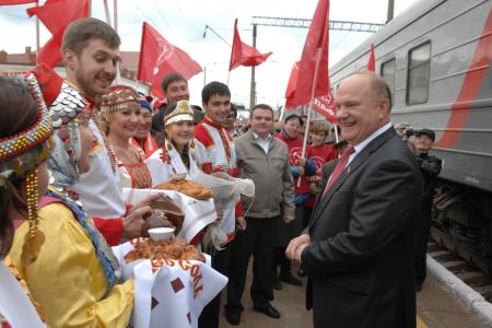 «Или левоцентристский поворот, или полное разрушение страны!» Репортаж о визите Г.А. Зюганова в Поволжье