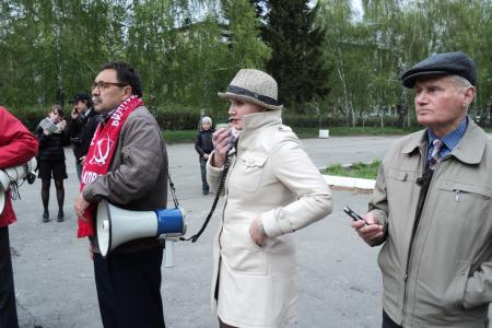 «Вернем рабочим право на забастовку!»: народные ополченцы и коммунисты г. Барнаула провели акцию в поддержку прав рабочих