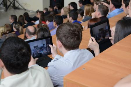«Или левоцентристский поворот, или полное разрушение страны!» Репортаж о визите Г.А. Зюганова в Поволжье