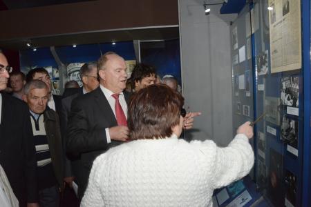 «Или левоцентристский поворот, или полное разрушение страны!» Репортаж о визите Г.А. Зюганова в Поволжье