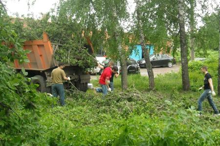 Депутат Госдумы Олег Лебедев в ходе видеомоста Москва – Тула: Наши товарищи активно помогли в ликвидации последствий урагана в Ефремове  
