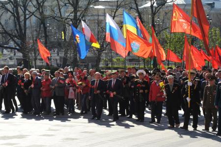 И.И. Мельников и депутаты-коммунисты Госдумы приветствовали участников Международного автопробега «Наша Великая Победа»