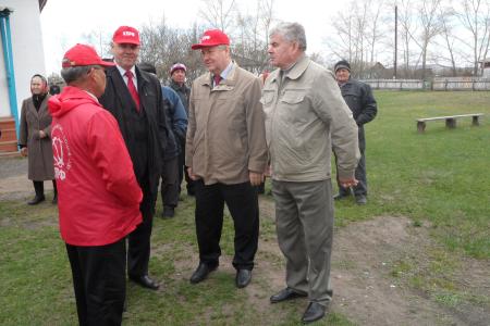 Хакасия: Власти потворствуют банкротству последних сельхозпредприятий, коммунисты защищают трудящихся