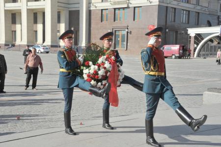 И.И. Мельников и депутаты-коммунисты Госдумы приветствовали участников Международного автопробега «Наша Великая Победа»