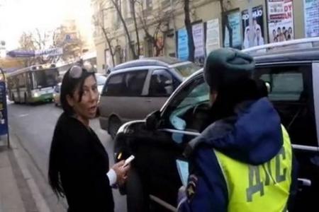 Представительницу «блатной» молодежи, «героиню» интернета и  дорожную скандалистку оштрафовали за нарушение ПДД и будут судить за оскорбление граждан