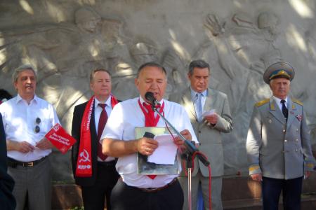 С.П.Обухов - митинге в Краснодаре: КПРФ отстаивает Правду о великой Победе,  защищает историческую память - это наш "духовный Сталинград" 