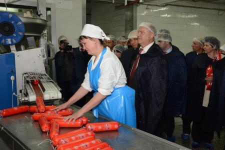 Г.А.Зюганов о народном кооперативе "Звениговский": "Ваше хозяйство - это островок социализма". Видеорепортаж КПРФ.ТВ