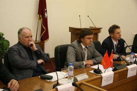 «Разрушение культуры приведет к уничтожению скреп государства». Круглый стол фракции КПРФ в Мосгордуме