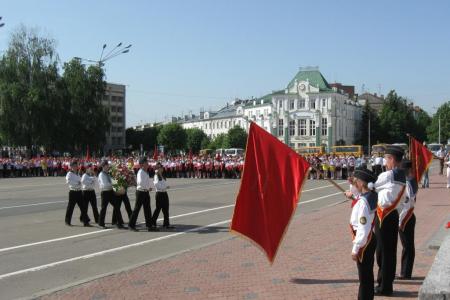 Коммунисты Орловской области провели торжественную пионерскую линейку