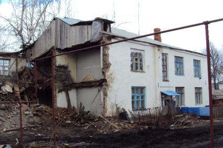 Ю.В. Афонин помог жительнице Тульской области решить жилищную проблему