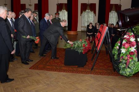Г.А. Зюганов принял участие в панихиде по маршалу Советского Союза В.Г. Куликову