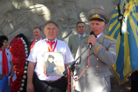 С.П.Обухов - митинге в Краснодаре: КПРФ отстаивает Правду о великой Победе,  защищает историческую память - это наш "духовный Сталинград" 