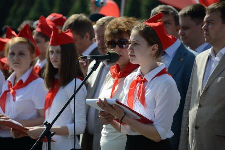 «К борьбе за дело трудового народа – будьте готовы!» Г.А. Зюганов провел торжественный прием в пионеры на Красной площади