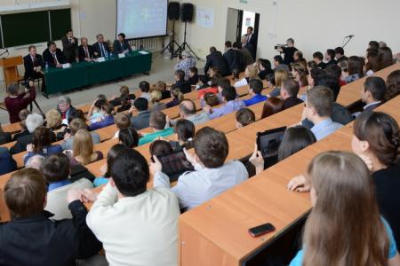 «Или левоцентристский поворот, или полное разрушение страны!» Репортаж о визите Г.А. Зюганова в Поволжье