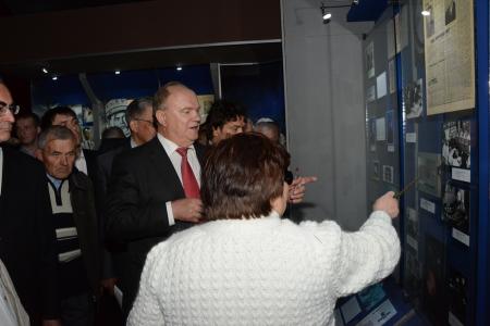 Г.А. Зюганов посетил мемориальный музей летчика-космонавта А.Г. Николаева в селе Шоршелы Чувашской Республики