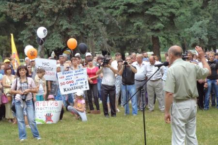 Краснодарский край. Жители станицы Тбилисской собрались на митинг против строительства на их территории химического предприятия