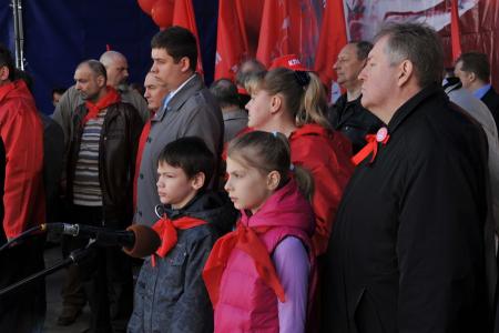 «У коммунистов и народно-патриотических сил есть реальная возможность в ближайшее время прийти к власти». Первомайская акция КПРФ в Москве