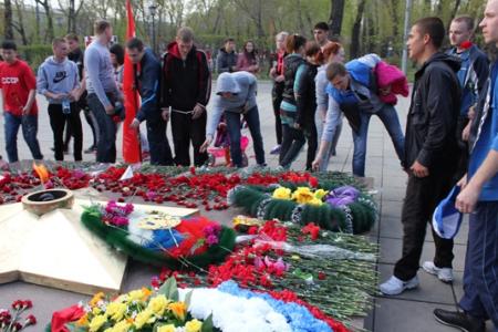 Хакасия: Молодые коммунисты провели спортивную акцию под девизом "Проведи День Победы трезвым"