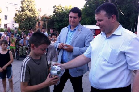 В День советской молодёжи коммунисты, комсомольцы и пионеры Тулы провели концерты и конкурсы
