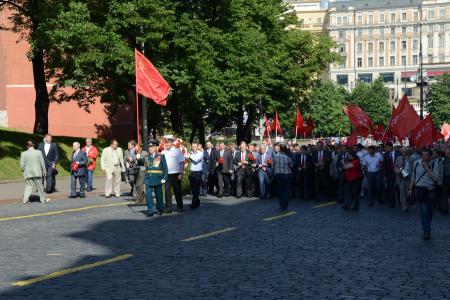 В борьбе за интересы народа. Доклад Г.А. Зюганова на Всероссийском съезде депутатов-коммунистов и сторонников партии