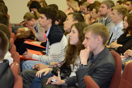 Г.А. Зюганов принял участие в работе VI Пленума ЦК ЛКСМ РФ