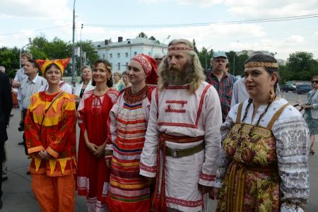 «Славим живое русское слово». Видеорепортаж КПРФ.ТВ об акциях КПРФ в День русского языка в Москве