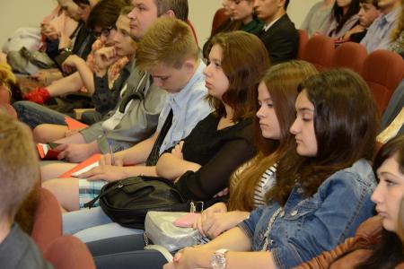 Г.А. Зюганов принял участие в работе VI Пленума ЦК ЛКСМ РФ