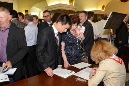 В борьбе за интересы народа. Доклад Г.А. Зюганова на Всероссийском съезде депутатов-коммунистов и сторонников партии