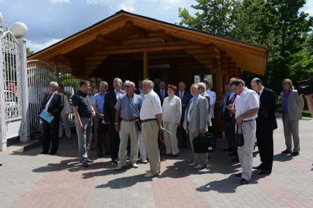 Г.А. Зюганов: "Это настоящий уголок социализма посреди криминальной России". Председатель ЦК КПРФ посетил подмосковный Совхоз имени Ленина