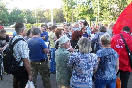 Восемь митингов и три пикета за один день: москвичи осудили экологическую политику столичного правительства
