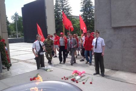 У Монумента Славы в Новосибирске финишировал автопробег памяти Александра Покрышкина