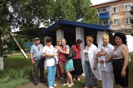 Краснодар: В День защиты детей коммунисты посетили подшефный Дом Ребенка