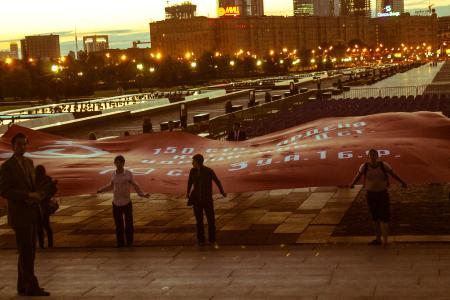 Московские комсомольцы почтили память погибших в Великой Отечественной войне