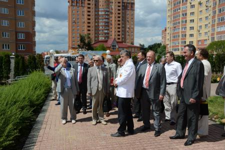 Г.А. Зюганов: "Это настоящий уголок социализма посреди криминальной России". Председатель ЦК КПРФ посетил подмосковный Совхоз имени Ленина