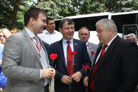 Семинар-совещание партийного актива КПРФ в Железноводске 1 июня. Фоторепортаж Светланы Жихаревой