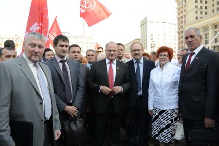В борьбе за интересы народа. Доклад Г.А. Зюганова на Всероссийском съезде депутатов-коммунистов и сторонников партии
