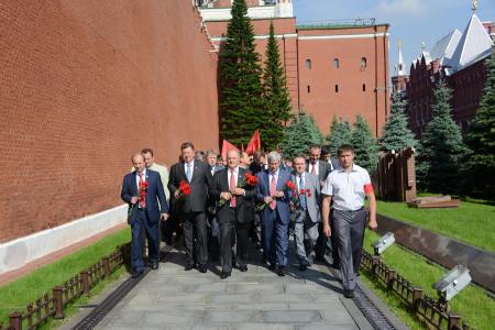 В борьбе за интересы народа. Доклад Г.А. Зюганова на Всероссийском съезде депутатов-коммунистов и сторонников партии