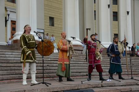 «Славим живое русское слово». Видеорепортаж КПРФ.ТВ об акциях КПРФ в День русского языка в Москве