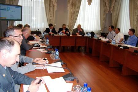 Фракция КПРФ в Госсовете Татарстана провела «круглый стол» на тему «Состояние дорог и безопасность движения транспорта в преддверии и во время Универсиады»