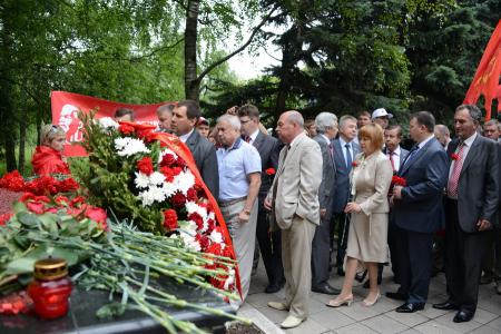 Продолжает работу II (июньский) совместный Пленум ЦК и ЦКРК КПРФ