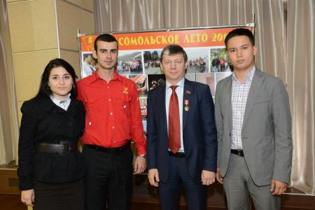 Г.А. Зюганов принял участие в работе VI Пленума ЦК ЛКСМ РФ