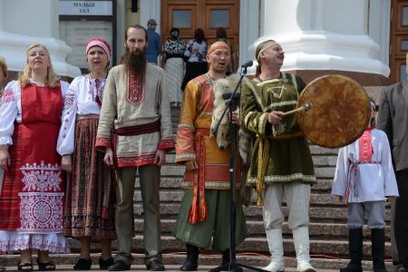«Славим живое русское слово». Видеорепортаж КПРФ.ТВ об акциях КПРФ в День русского языка в Москве