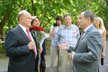 Г.А. Зюганов: «Я еще раз убедился, как много у нас талантливых людей». Лидер КПРФ посетил Государственный специализированный институт искусств в Москве