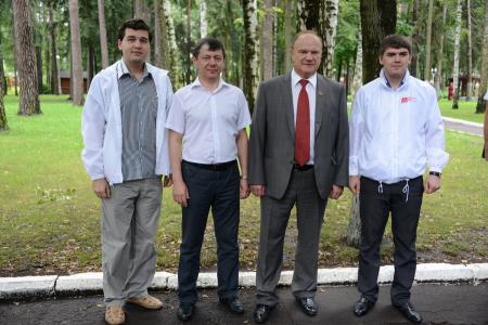 Учиться, учиться и еще раз учиться. Г.А. Зюганов провел встречу с молодыми пропагандистами партии