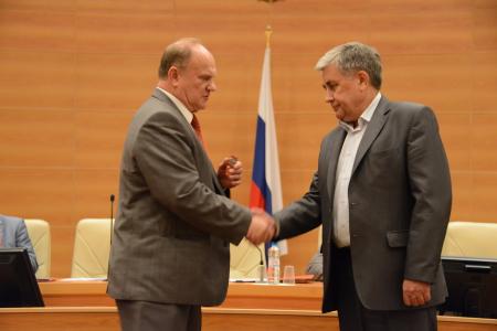 Г.А. Зюганов: Мы собрали необходимое число подписей за отставку правительства