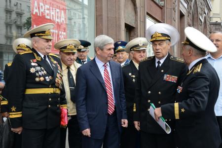 Иван Мельников вместе с моряками отметил День Военно-Морского Флота: Нужно чтить традиции и укреплять ВМФ!