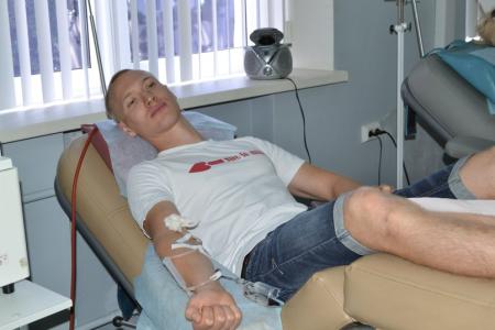 Астраханские комсомольцы провели акцию по сдаче крови